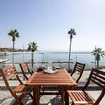 Phaedrus Living Seaview Studio Suite Lighthouse 52
